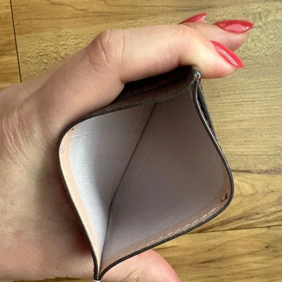 Kate Spade Credit Card Holder - Picture 4 of 5